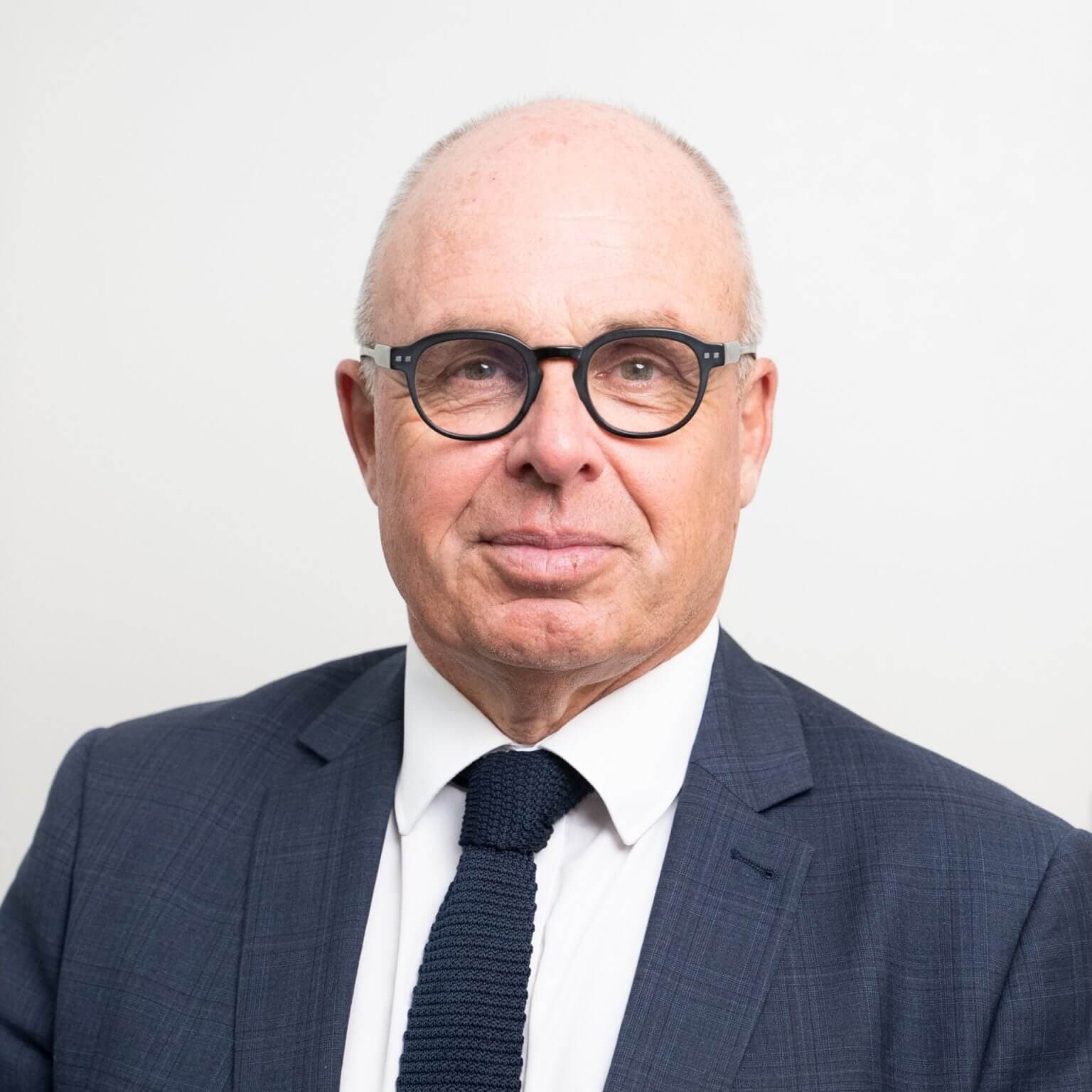 Prof. Frank Frizelle